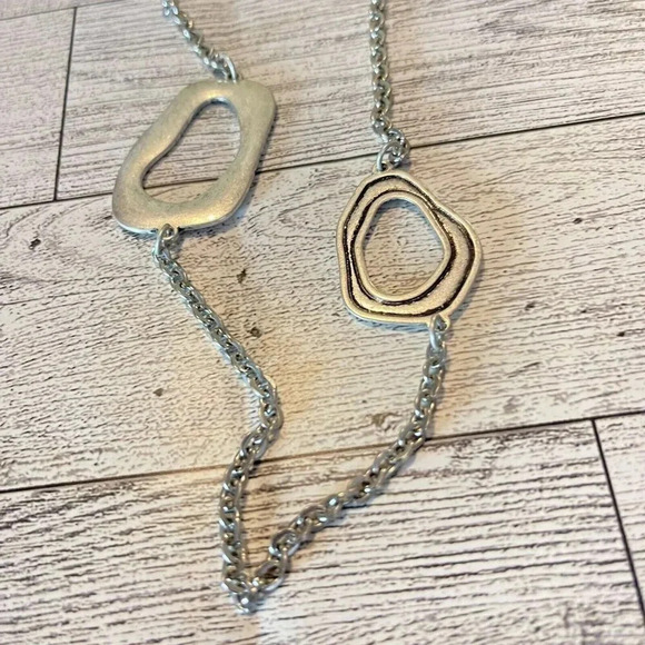 Premier Designs Silver Tone Circle Station Necklace 36” Long - Picture 5 of 11